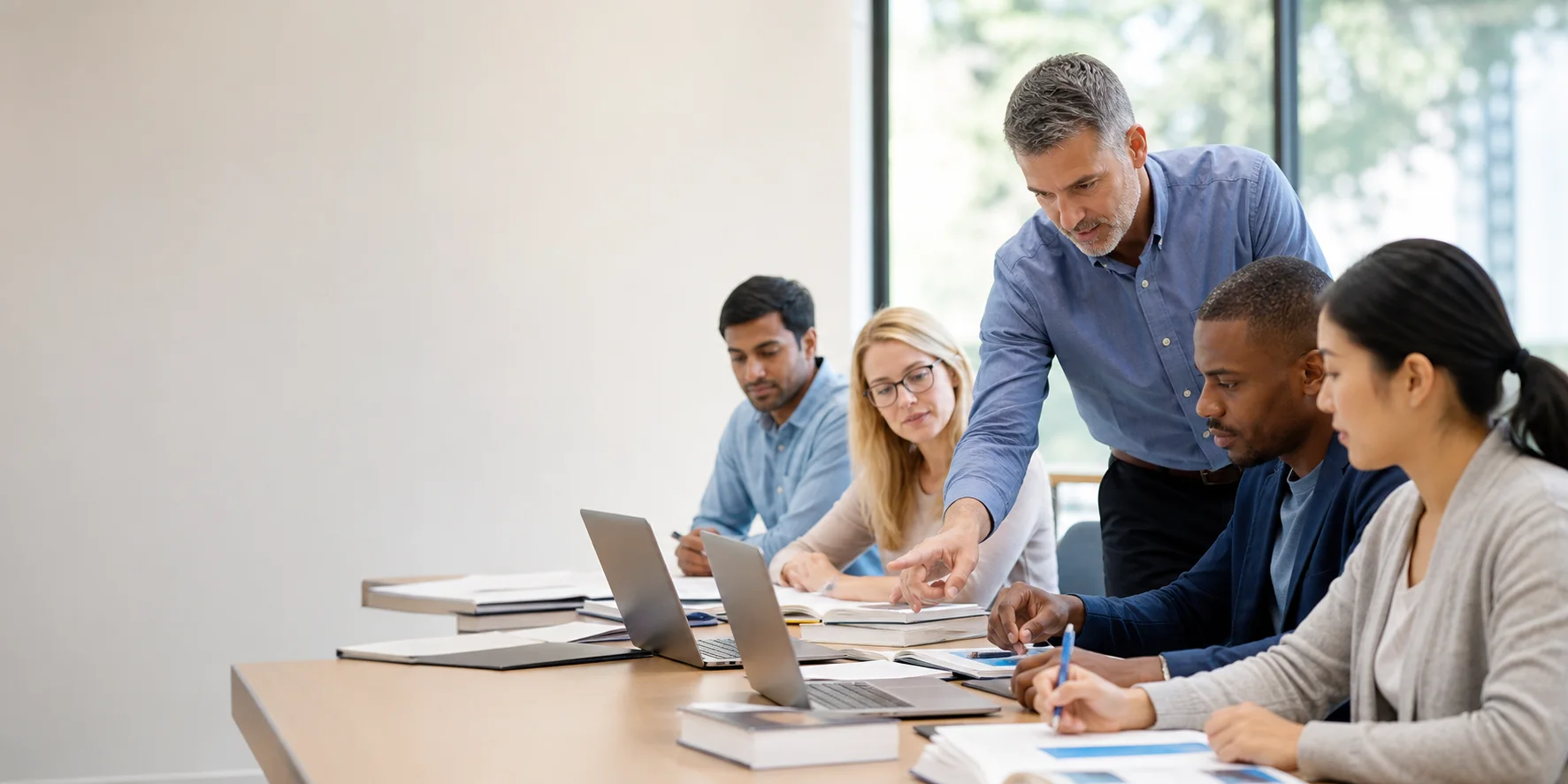 Professional mentor guiding an international group of learners